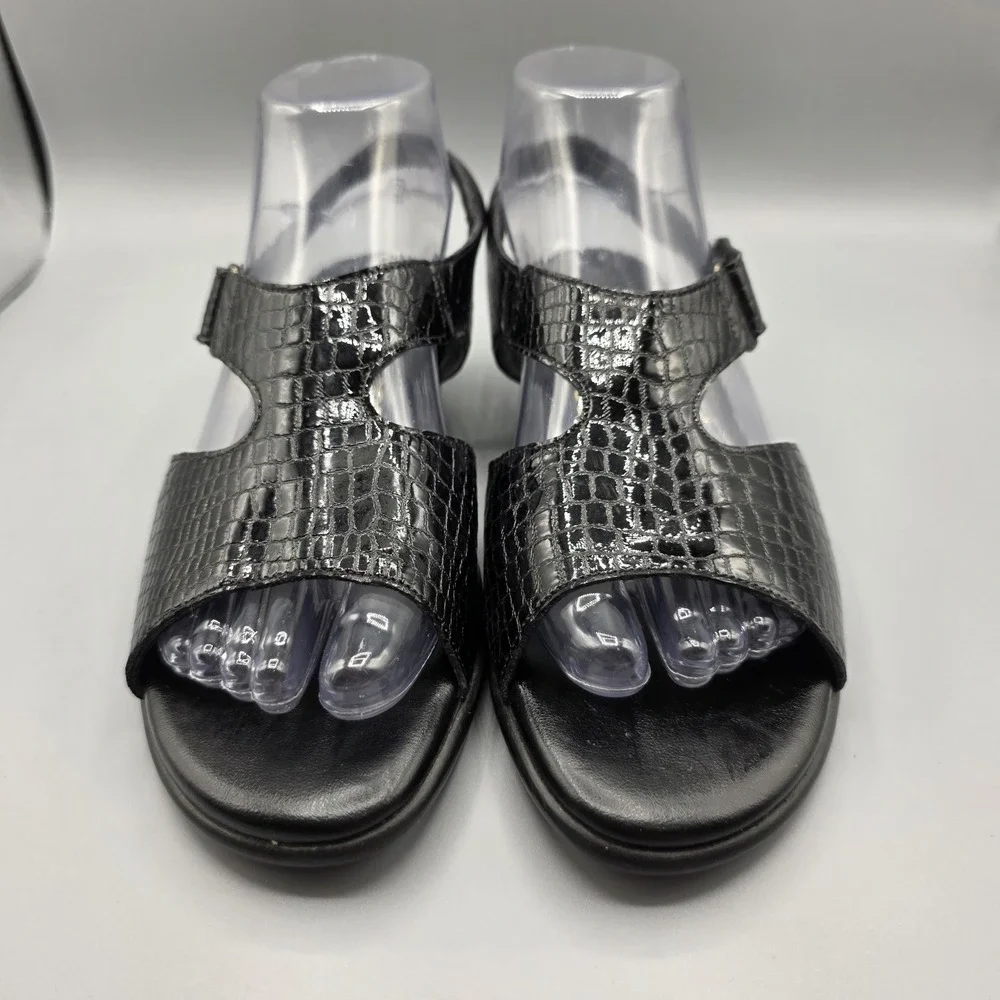 SAS Suntimer Sandals Womens 8.5 Black Patent Leather Croc Embossed Comfort Shoes